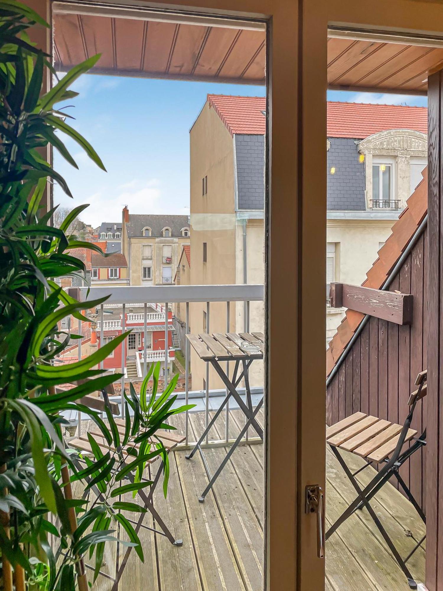 Apartmán Pied-A-Terre A Montluçon Exteriér fotografie