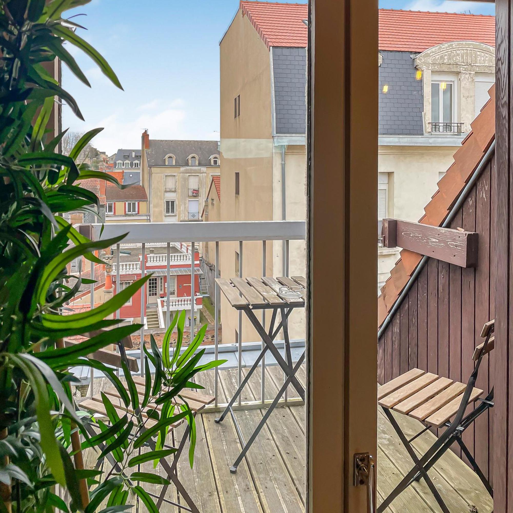 Apartmán Pied-A-Terre A Montluçon Exteriér fotografie